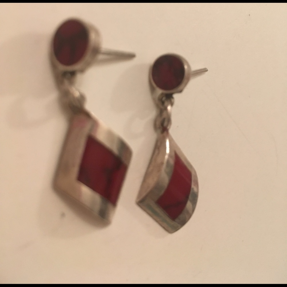 Silver earrings with carnelian stones